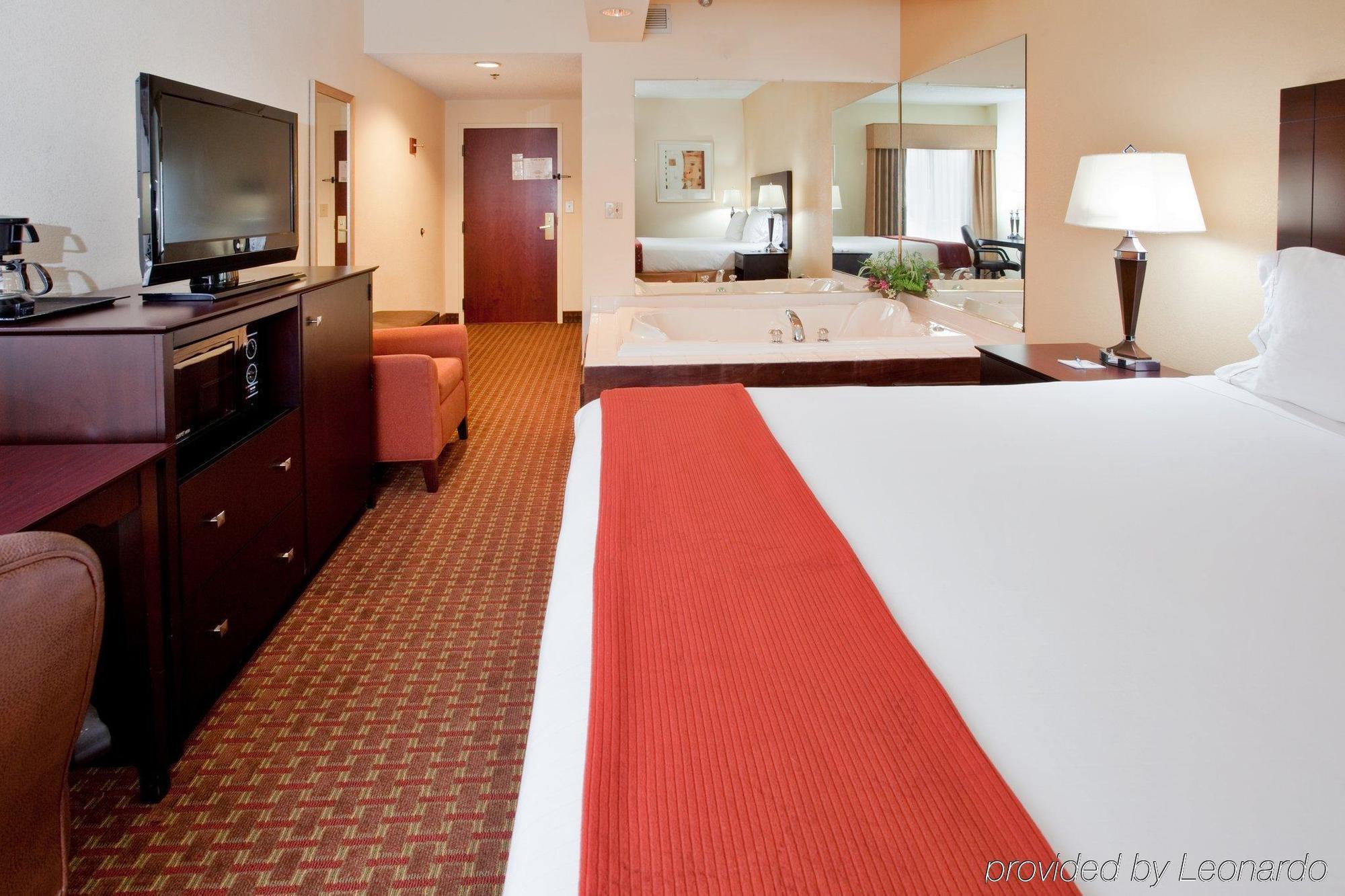 Hampton Inn Covington Va Phòng bức ảnh