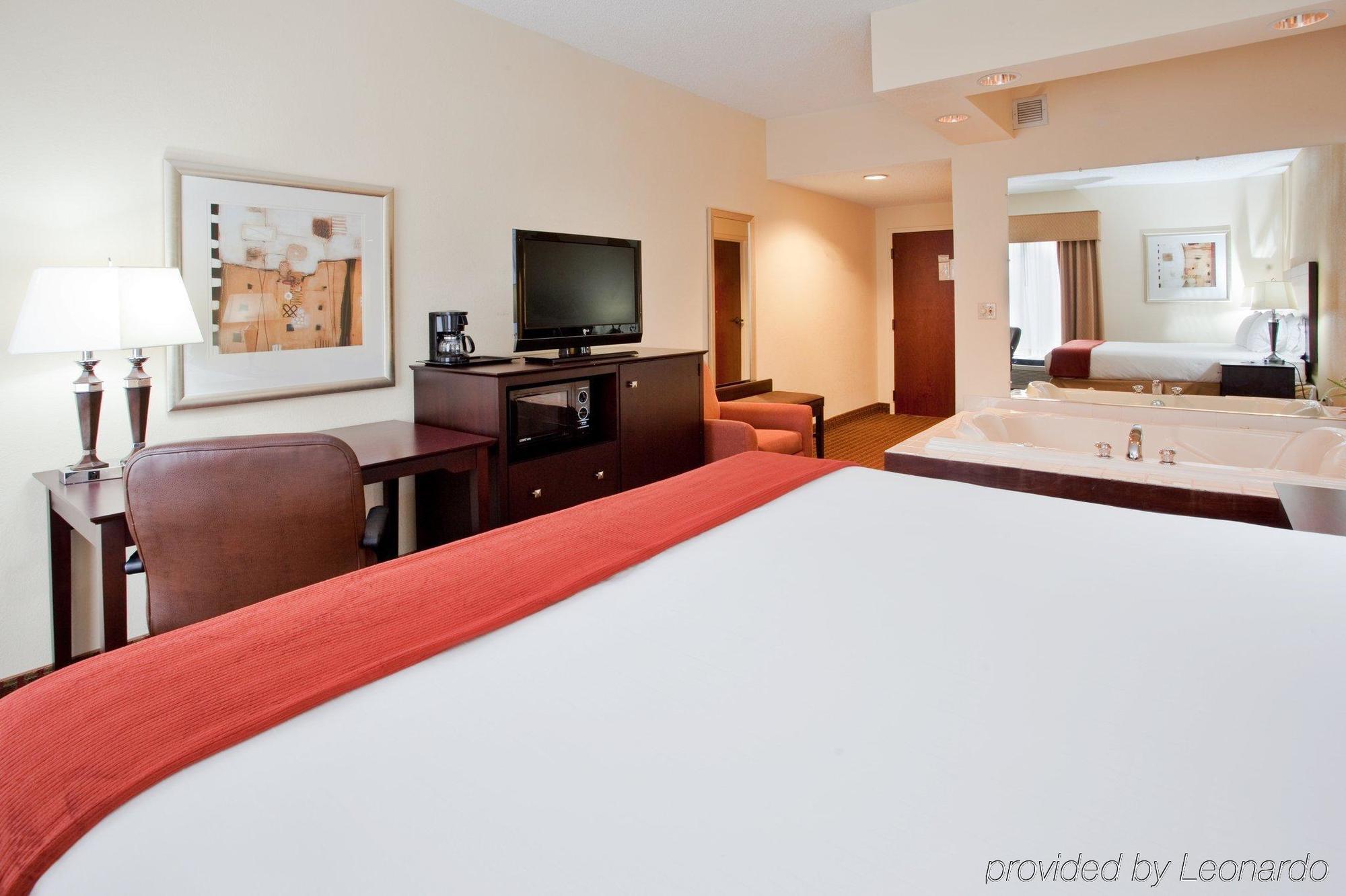 Hampton Inn Covington Va Phòng bức ảnh